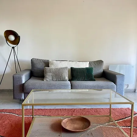 Pansiyon Three Bedrooms In Cannes